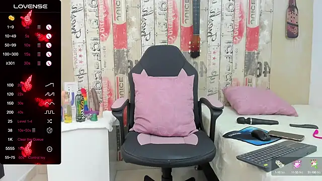 Snapshot of galatea_rous chatting on 02.06.25 galatea rous online show from 02.06.25