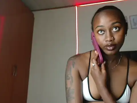 Snapshot of Miss_hot_candy chatting on 01.07.25 Miss hot candy online show from 01.07.25