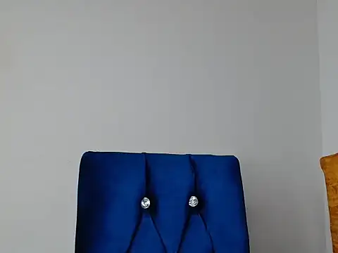 Snapshot of Miss_hot_candy chatting on 12.14.25 Miss hot candy online show from 12.14.25