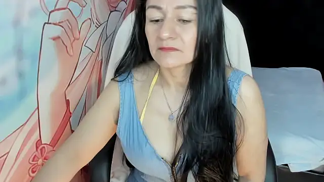 Snapshot of AllysonMilf69 chatting on 10.08.25 AllysonMilf69 online show from 10.08.25