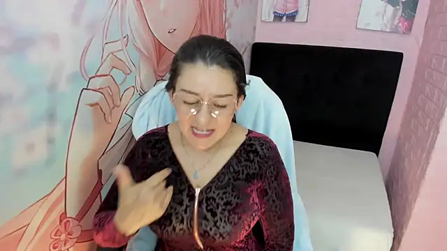 Snapshot of AllysonMilf69 chatting on 11.01.25 AllysonMilf69 online show from 11.01.25