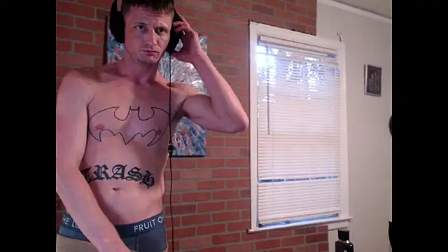 Snapshot of trash4cash chatting on 12.31.24 trash4cash online show from 12.31.24