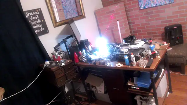 Snapshot of trash4cash chatting on 01.15.25 trash4cash online show from 01.15.25