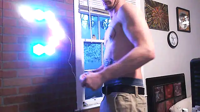 Snapshot of trash4cash chatting on 01.21.25 trash4cash online show from 01.21.25