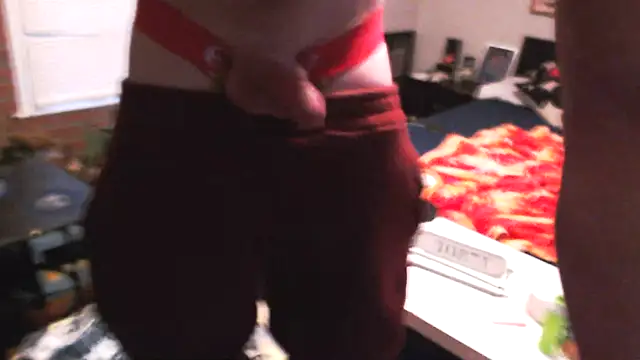 Snapshot of trash4cash chatting on 01.31.25 trash4cash online show from 01.31.25