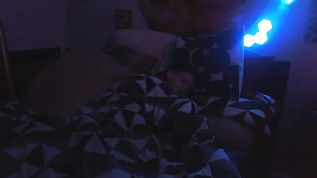 Snapshot of trash4cash chatting on 02.22.25 trash4cash online show from 02.22.25