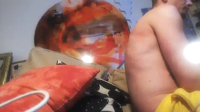 Snapshot of trash4cash chatting on 02.25.25 trash4cash online show from 02.25.25