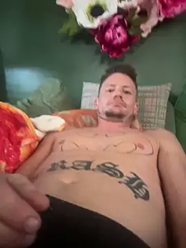 Snapshot of trash4cash chatting on 03.07.25 trash4cash online show from 03.07.25