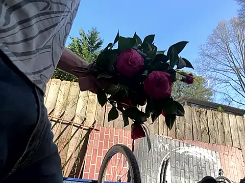 Snapshot of trash4cash chatting on 03.07.25 trash4cash online show from 03.07.25