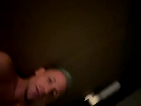 Snapshot of trash4cash chatting on 09.09.25 trash4cash online show from 09.09.25