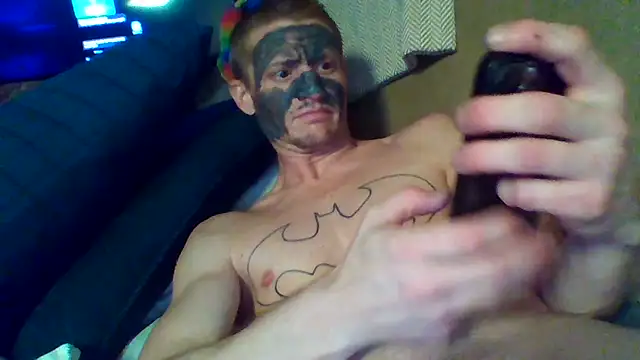 Snapshot of trash4cash chatting on 10.30.25 trash4cash online show from 10.30.25