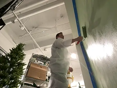 Snapshot of trash4cash chatting on 12.04.25 trash4cash online show from 12.04.25