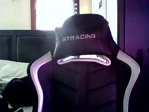 Snapshot of YandereDemon chatting on 01.04.25 YandereDemon online show from 01.04.25