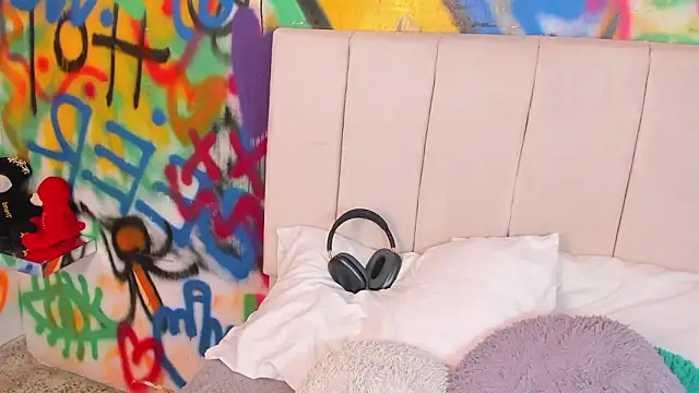 Liana Bernocchi online show from 02.28.26