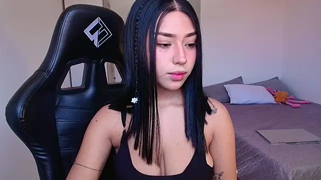 EmilyPaynne online show from 01.12.25