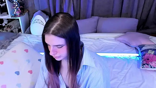 Snapshot of Supaidagaru chatting on 12.19.24 Supaidagaru online show from 12.19.24