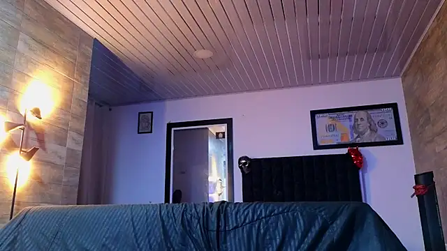 Snapshot of AsmodeoCox chatting on 10.29.25 AsmodeoCox online show from 10.29.25