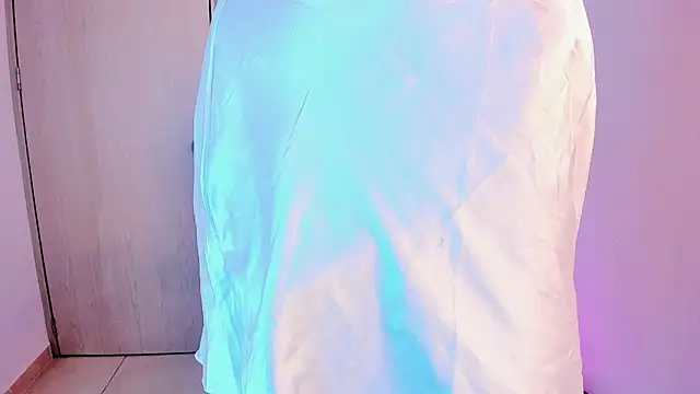 sofiaa grey  online show from 03.20.26