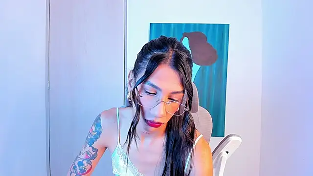 sofiaa grey  online show from 04.05.26