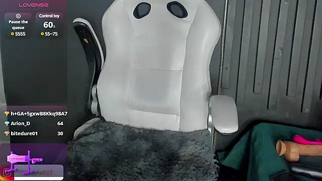 Shayla27 online show from 02.18.25