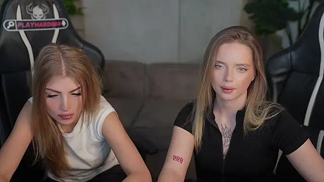 Snapshot of Cassy-Celestial_ chatting on 06.03.26 Cassy-Celestial online show from 06.03.26