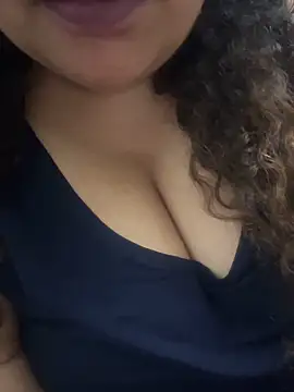 Snapshot of Snehameoww@xh chatting on 11.08.25 Snehameowwxh online show from 11.08.25