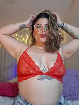 Juliietha servas online show from 05.18.26