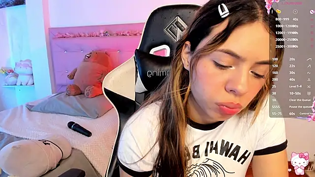 Snapshot of little_jade chatting on 03.12.25 little jade online show from 03.12.25