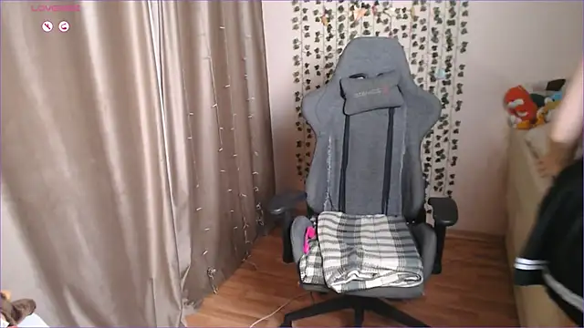 Snapshot of MargoFoxy chatting on 07.27.26 MargoFoxy online show from 07.27.26