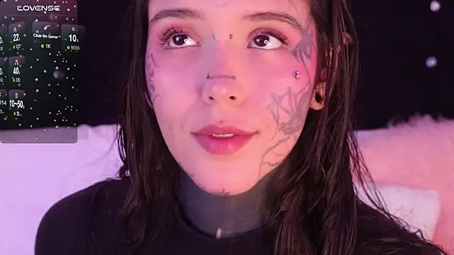 Snapshot of SylveonFox chatting on 02.16.25 SylveonFox online show from 02.16.25