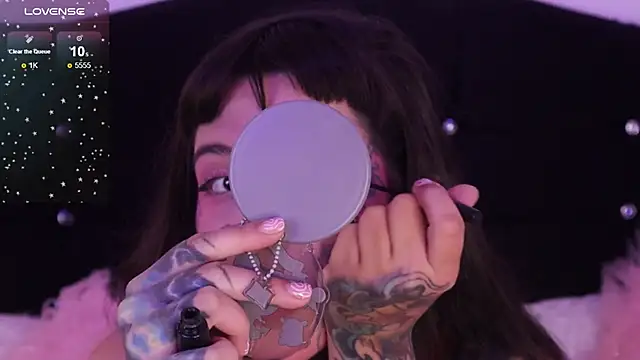 Snapshot of SylveonFox chatting on 02.21.25 SylveonFox online show from 02.21.25