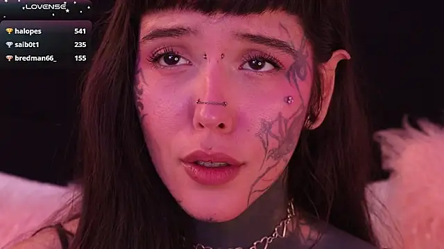 Snapshot of SylveonFox chatting on 02.26.25 SylveonFox online show from 02.26.25