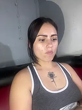 Snapshot of Azuna25 chatting on 06.24.26 Azuna25 online show from 06.24.26