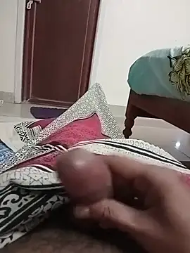 AUNTY1984 online show from 05.24.26