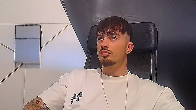 Snapshot of BrandonTate chatting on 07.15.26 BrandonTate online show from 07.15.26