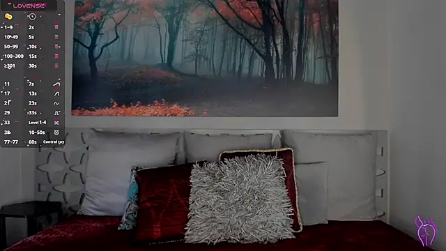 LunaRuso online show from 03.08.25