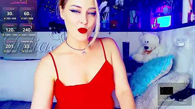 Snapshot of _JuliaSpace_ chatting on 10.23.25 JuliaSpace online show from 10.23.25