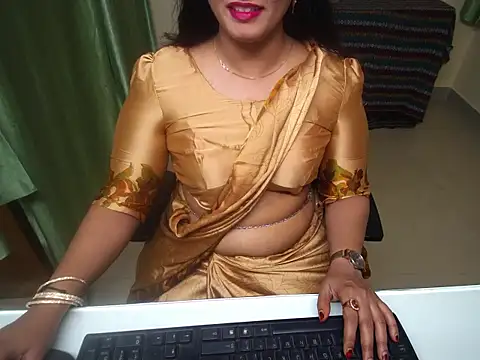 Arushisingh8888 online show from 10.13.25