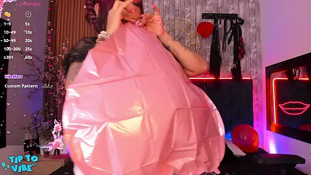 Snapshot of Neko_Misaki chatting on 02.14.25 Neko Misaki online show from 02.14.25