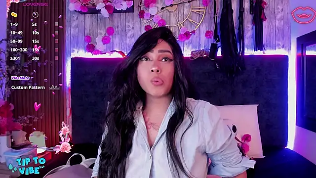 Snapshot of Neko_Misaki chatting on 11.20.25 Neko Misaki online show from 11.20.25