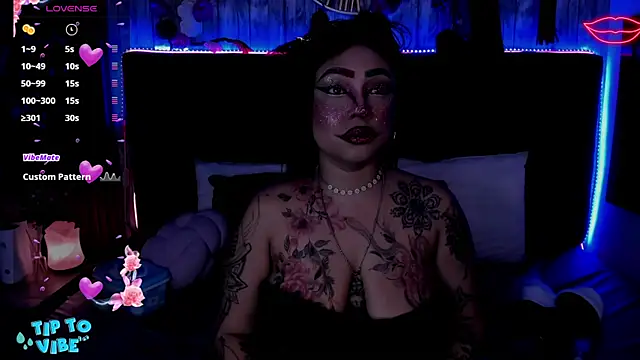 Snapshot of Neko_Misaki chatting on 11.29.25 Neko Misaki online show from 11.29.25