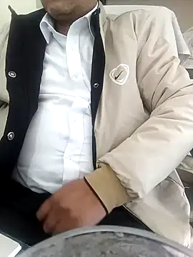 Snapshot of Hot-man39 chatting on 12.13.24 Hot-man39 online show from 12.13.24