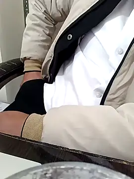 Snapshot of Hot-man39 chatting on 12.16.24 Hot-man39 online show from 12.16.24