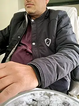 Snapshot of Hot-man39 chatting on 12.30.24 Hot-man39 online show from 12.30.24