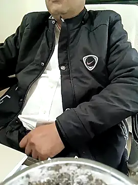 Snapshot of Hot-man39 chatting on 02.05.25 Hot-man39 online show from 02.05.25