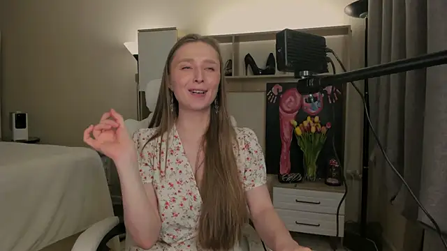 CharlotteWells online show from 03.10.25