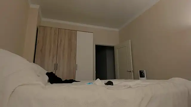 CharlotteWells online show from 03.15.25