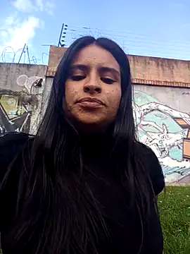 Snapshot of _elektrah chatting on 10.15.25 elektrah online show from 10.15.25