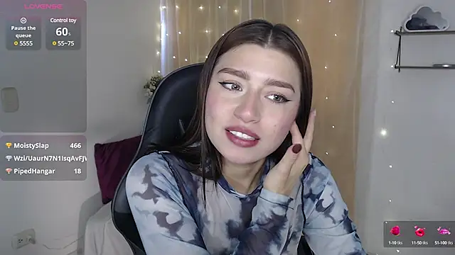 mily thomson b  online show from 02.12.25