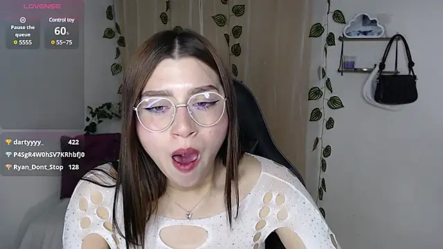 mily thomson b  online show from 03.06.25